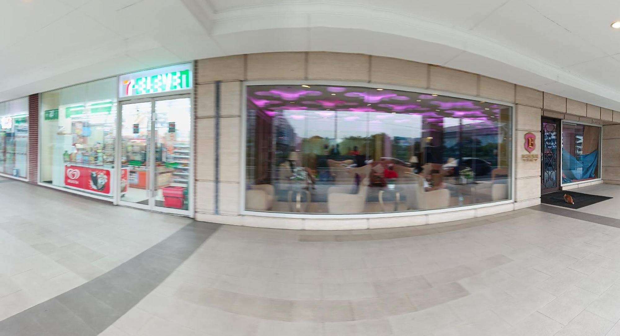 Monarch Parksuites - Balmoral Place Paranaque City Bagian luar foto