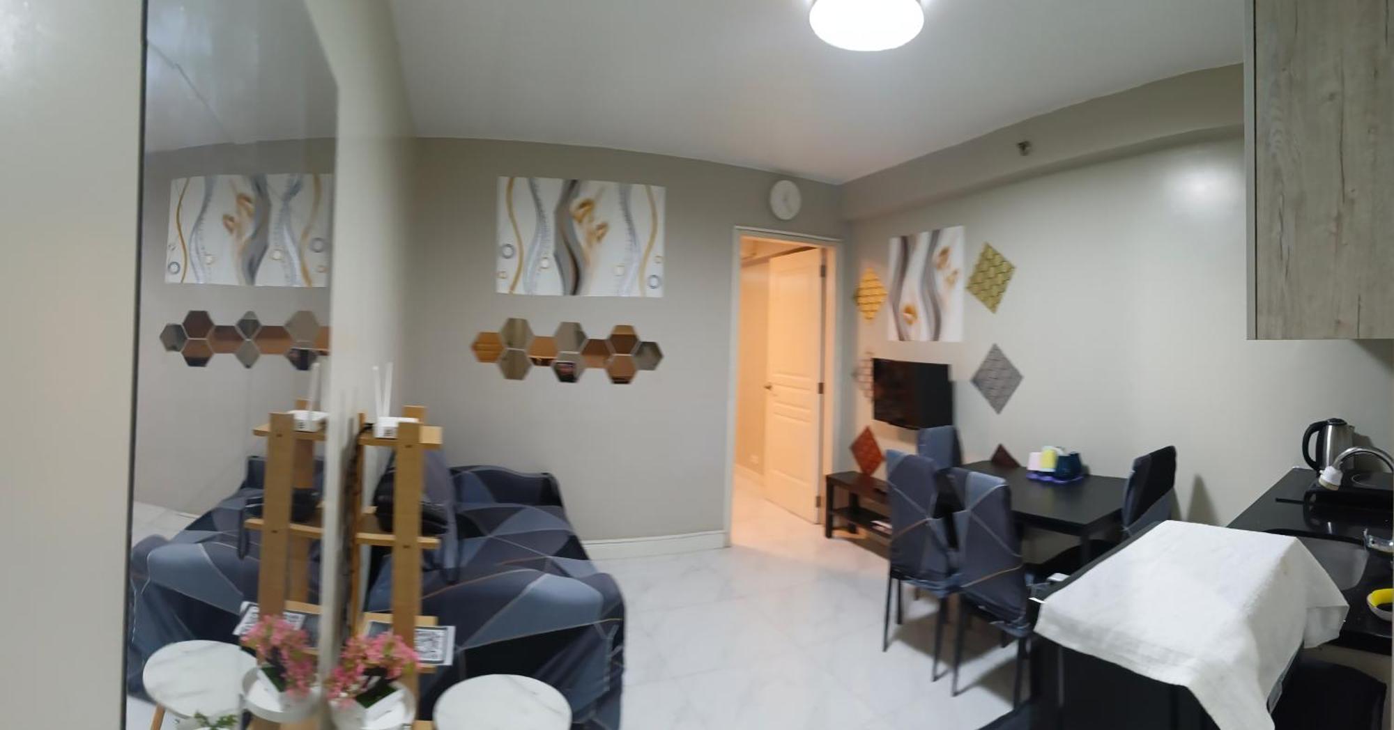 Monarch Parksuites - Balmoral Place Paranaque City Bagian luar foto