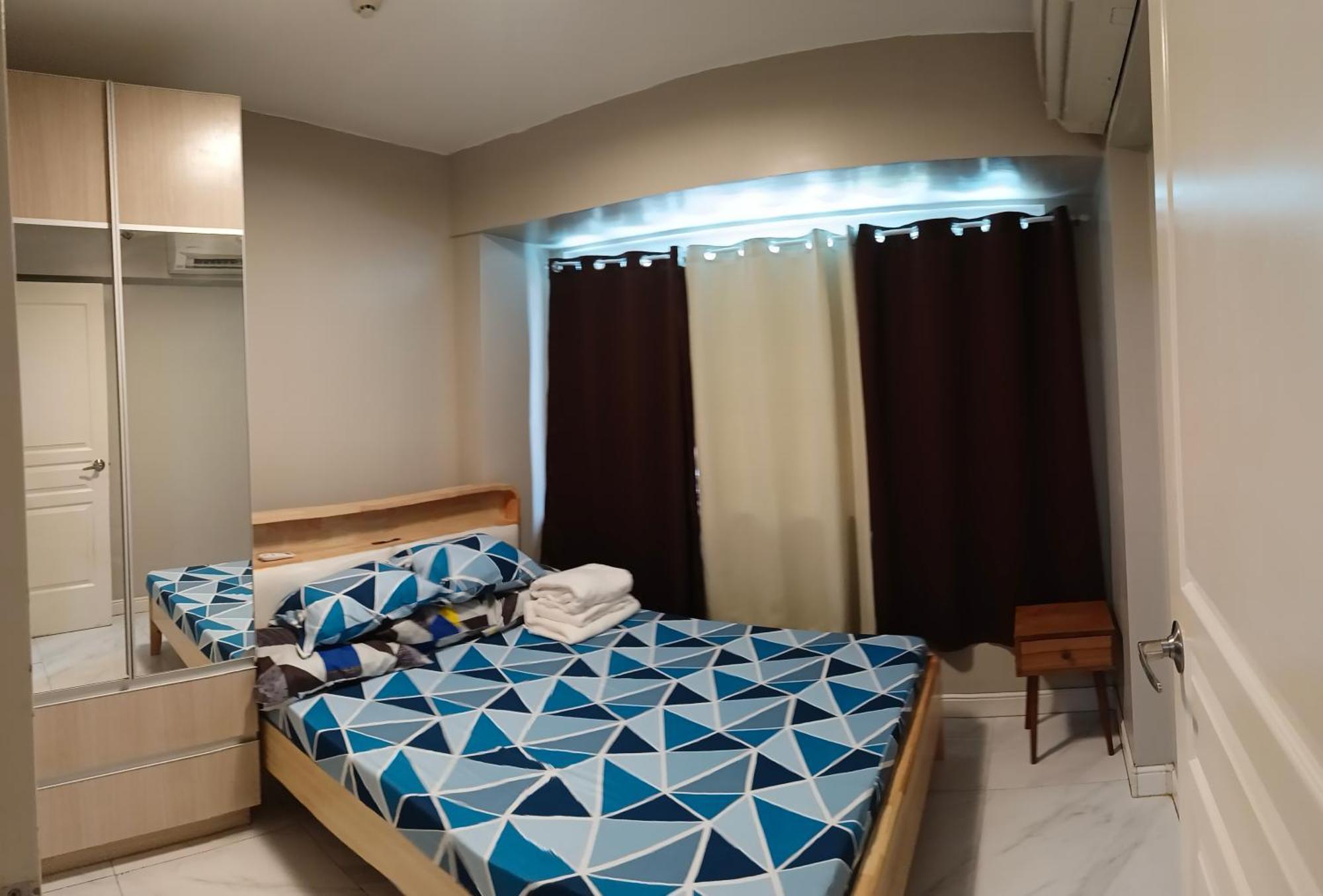 Monarch Parksuites - Balmoral Place Paranaque City Bagian luar foto